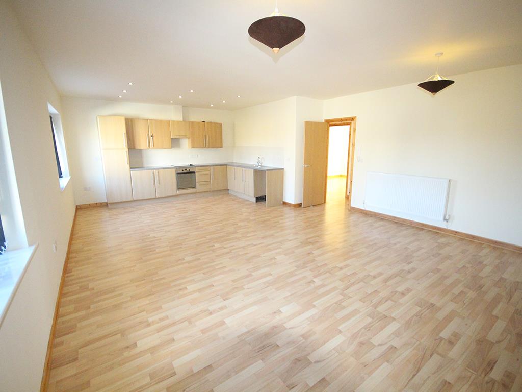 2 bedroom apartment For Sale in Colne - IMG_1359.jpg